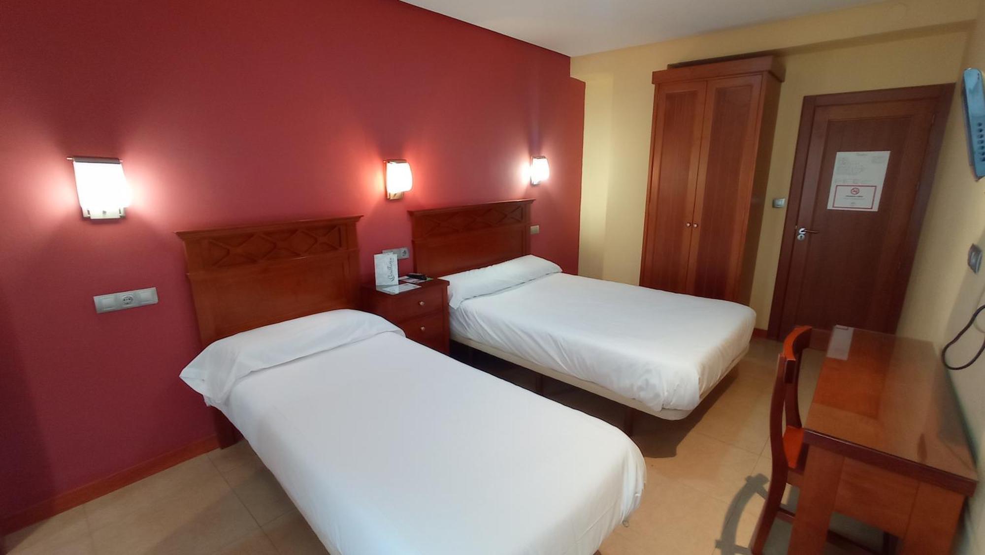 Pension Restaurante Casablanca Торреперохиль Экстерьер фото